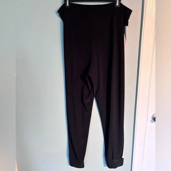 Joseph Ribkoff athletic pant - Picture 2 of 5
